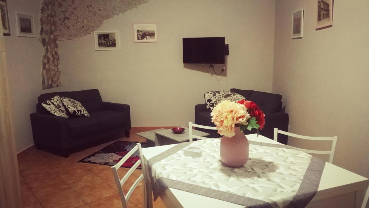 Dimora Donna Carmela Apartment Naples Exterior photo